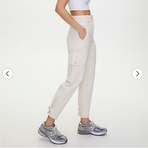 Aritzia cream cargo pants